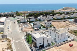 Nueva construcción  - Chalet - Dehesa de Campoamor