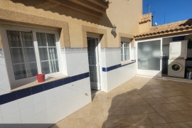 Sale - Town house on 2 levels  - Pilar de la Horadada