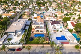 Sale - Villa - Cabo Roig