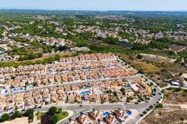 Sale - Semi-detached Villa - Pinar de Campoverde