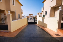 Sale - Semi-detached Villa - Pinar de Campoverde