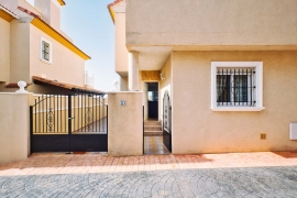 Sale - Semi-detached Villa - Pinar de Campoverde