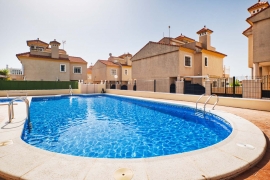 Sale - Semi-detached Villa - Pinar de Campoverde