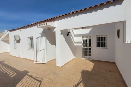 Long term rental - Terraced house - Algorfa - Urbanización Montebello