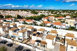 Sale - Semi-detached Villa - Pinar de Campoverde