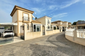 À vendre - Maison - Pinar de Campoverde