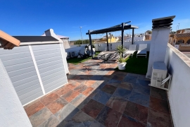 Venta - Chalet semi-adosado - BALSICAS - Sierra Golf