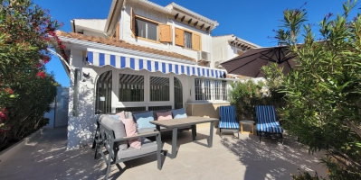 Chalet semi-adosado - Venta - Pilar de la Horadada - Mil Palmeras