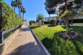 Venta - Chalet semi-adosado - Pilar de la Horadada - Mil Palmeras