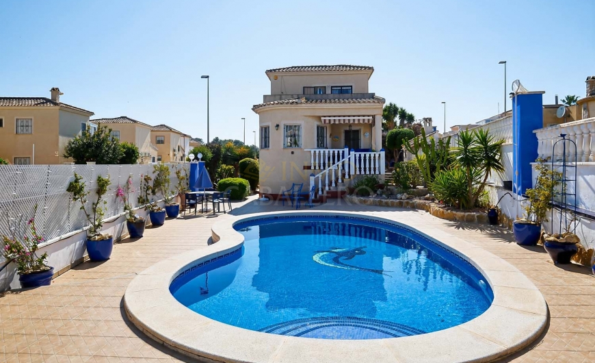 Sale - Villa - Pinar de Campoverde