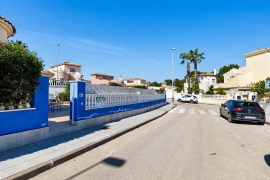 Sale - Villa - Pinar de Campoverde