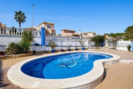 Sale - Villa - Pinar de Campoverde