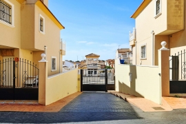 Sale - Semi-detached Villa - Pinar de Campoverde