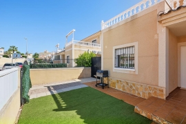 Venta - Chalet semi-adosado - Pinar de Campoverde