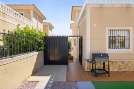 Venta - Chalet semi-adosado - Pinar de Campoverde