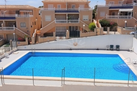 Venta - Chalet semi-adosado - Pinar de Campoverde