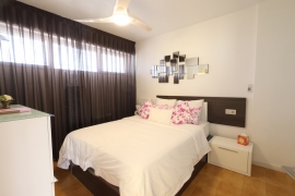 Verkauf - Apartament/Wohnung - Torrevieja - Eliseos Playa