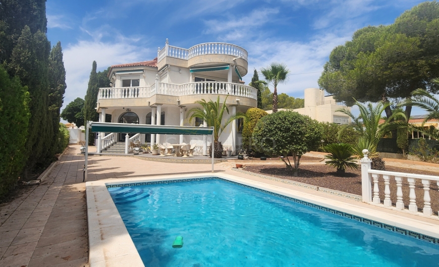 Sale - Villa - Pinar de Campoverde