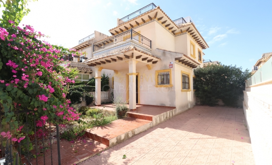 Sale - Semi-detached Villa - Orihuela costa - Playa Flamenca