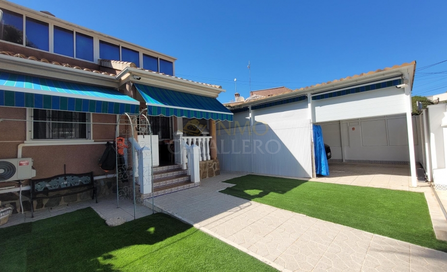 Venta - Chalet semi-adosado - Pinar de Campoverde