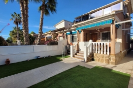 Venta - Chalet semi-adosado - Pinar de Campoverde