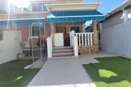 Venta - Chalet semi-adosado - Pinar de Campoverde