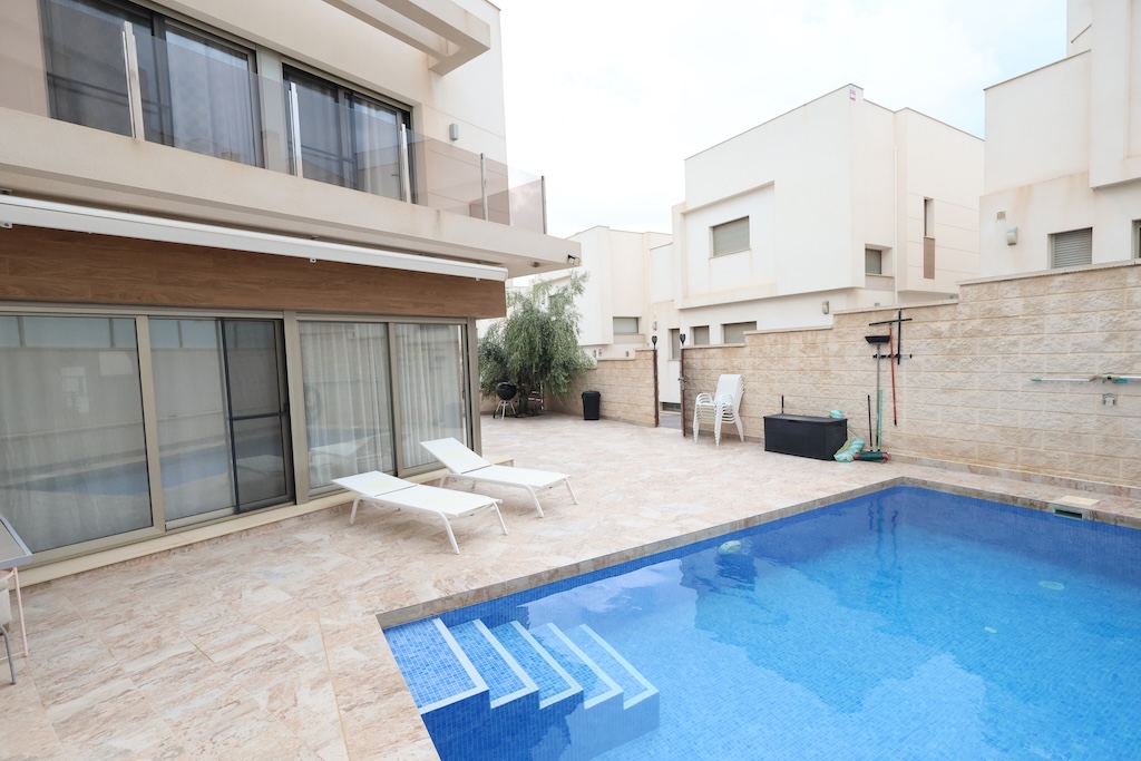 Casa · Reventa - Orihuela Costa · Los Almendros · Alicante · España